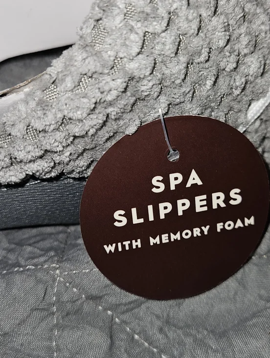 Laura Ashley NEW Memory FOAM Slippers Size Large (8-9) - Picture 2 of 8